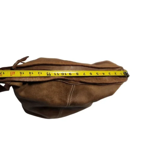 Roots Tan Leather Shoulder Bag - Picture 10 of 16